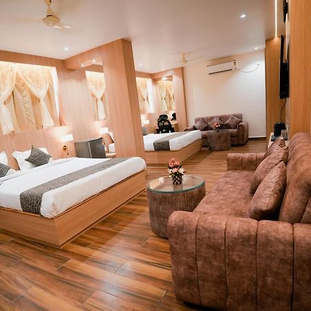 Hotel Jk Palace Аллахабад Экстерьер фото
