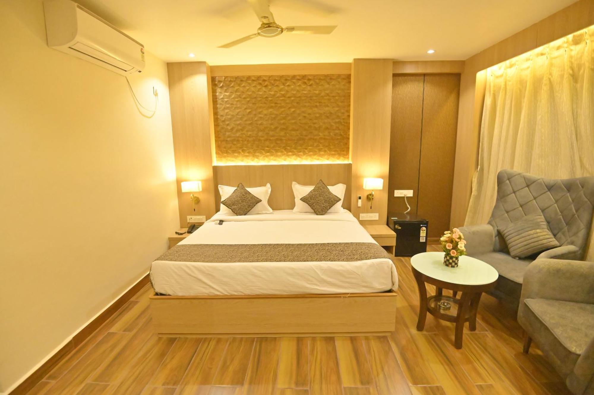 Hotel Jk Palace Аллахабад Экстерьер фото