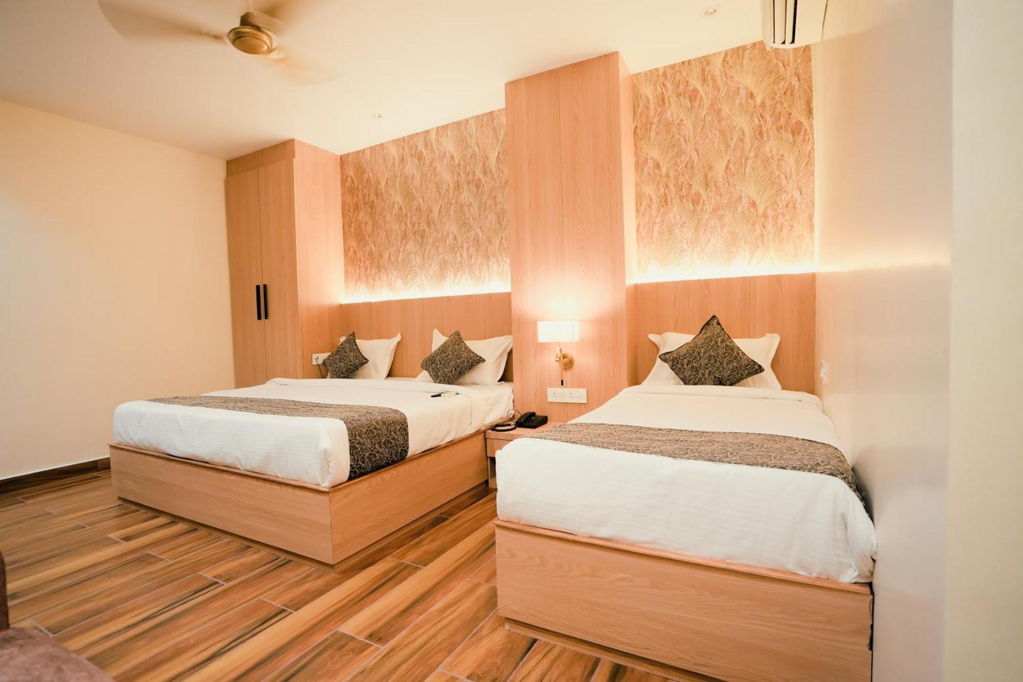 Hotel Jk Palace Аллахабад Экстерьер фото