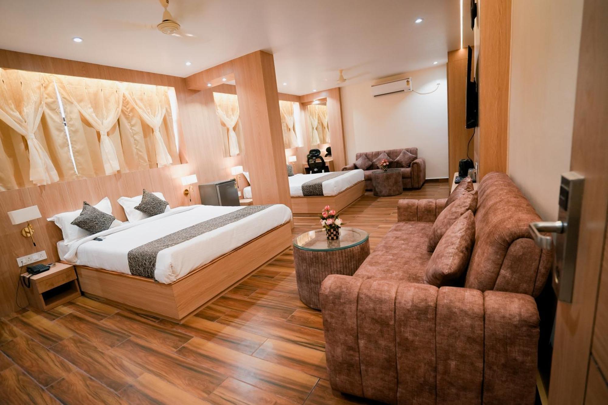 Hotel Jk Palace Аллахабад Экстерьер фото