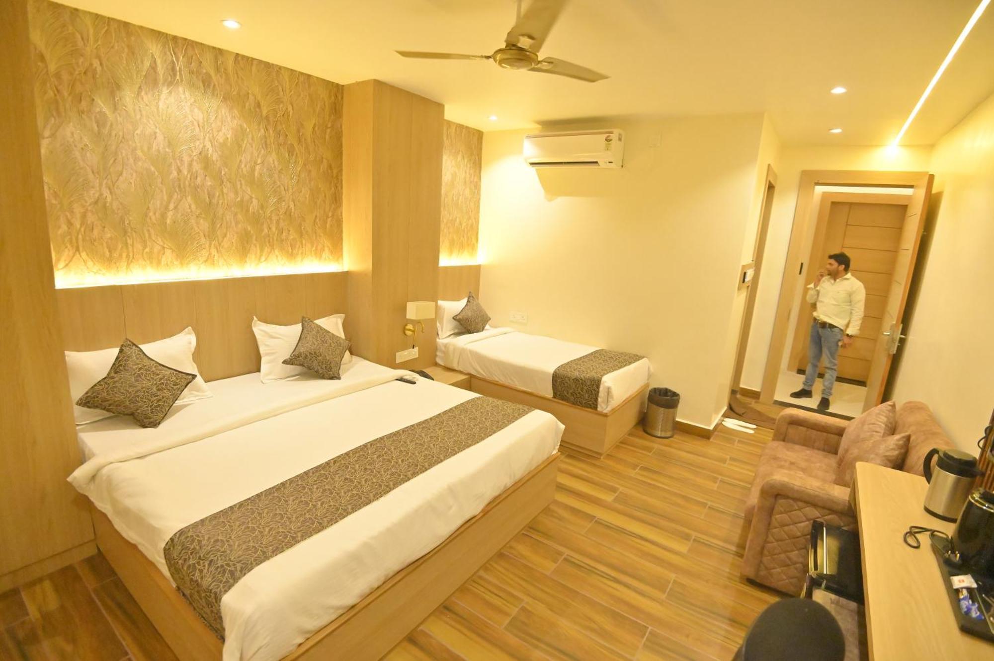 Hotel Jk Palace Аллахабад Экстерьер фото