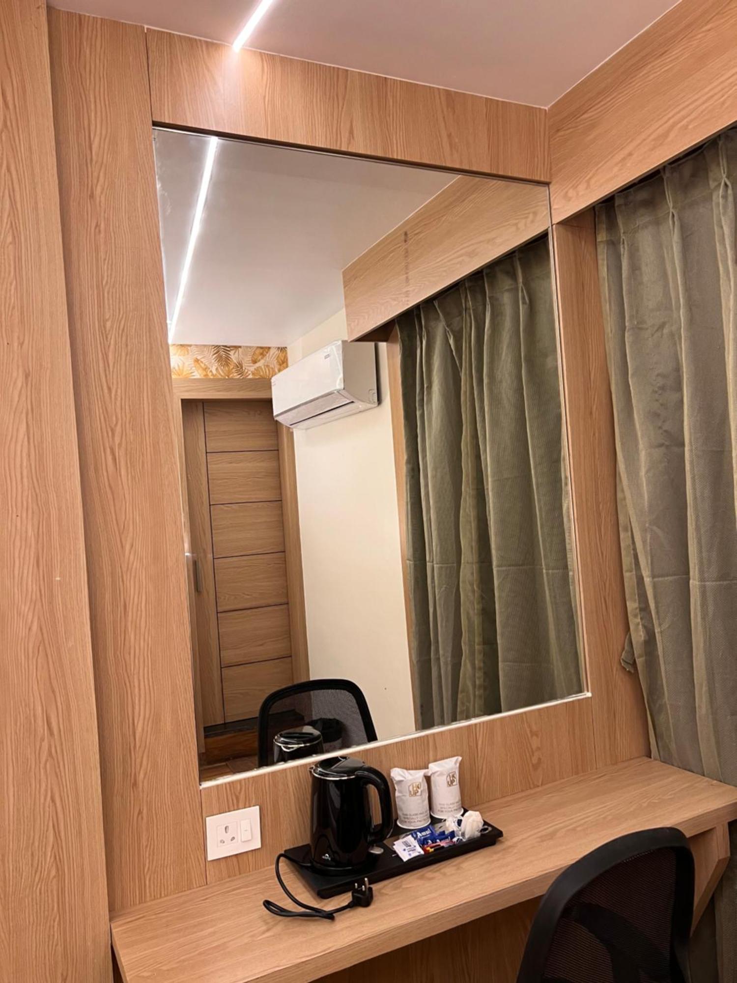 Hotel Jk Palace Аллахабад Экстерьер фото
